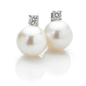 Orecchini oro bianco perle AKOYA 6,5/7 e diamanti Comete