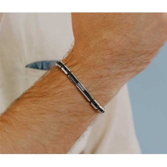 Bracciale acciaio UBR 457 indossato