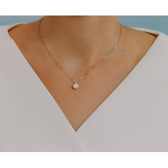 Girocollo punto luce diamante e perla Akoya indossato GLP 539