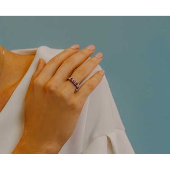 Anello rubini ANB 2560 indossato